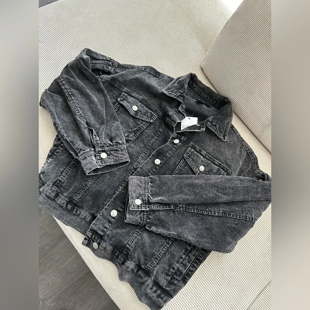 Jean jacket - Picture 1 of 4